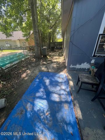 916 E Birch Drive, Gulfport, MS 39503