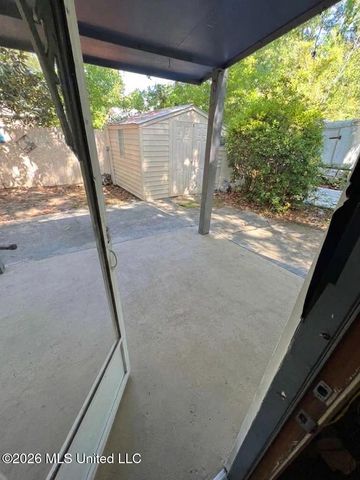 916 E Birch Drive, Gulfport, MS 39503