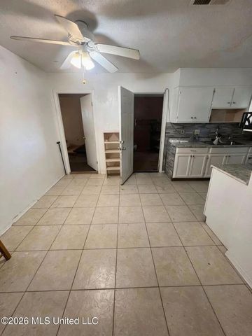 916 E Birch Drive, Gulfport, MS 39503
