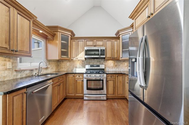 120 Franklin Place, Massapequa, NY 11758