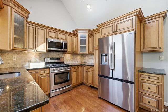 120 Franklin Place, Massapequa, NY 11758