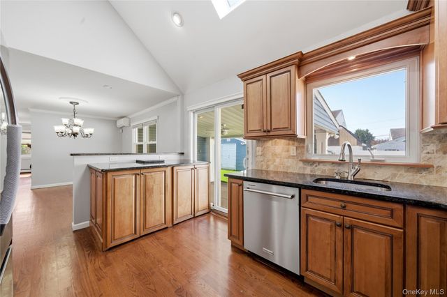 120 Franklin Place, Massapequa, NY 11758