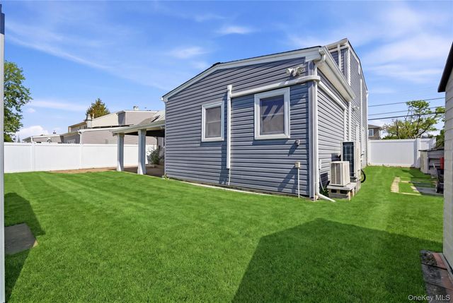 120 Franklin Place, Massapequa, NY 11758