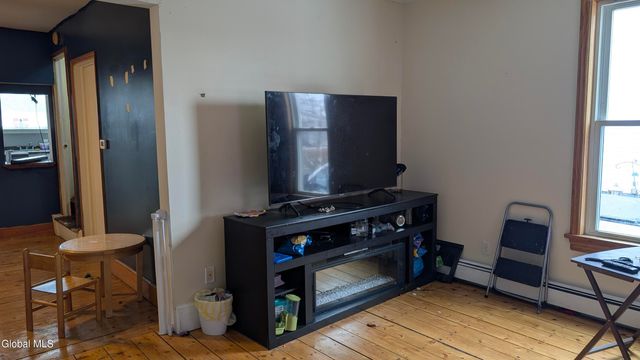 4 Oak Street, Johnstown, NY 12095