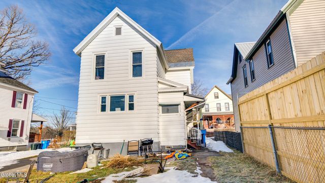 4 Oak Street, Johnstown, NY 12095