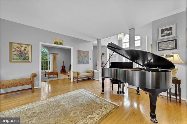 17 STANWYCK RD, Mount Laurel, NJ 08054