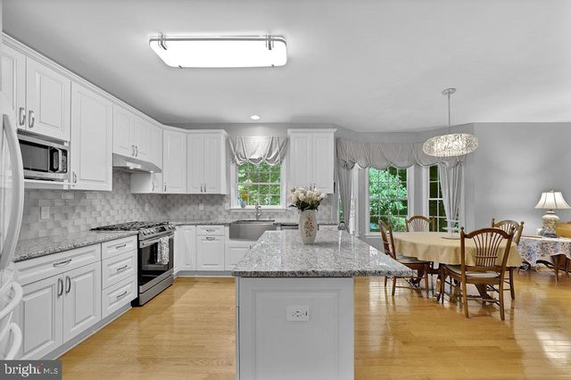 17 STANWYCK RD, Mount Laurel, NJ 08054