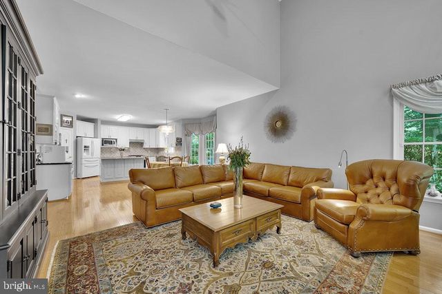 17 STANWYCK RD, Mount Laurel, NJ 08054