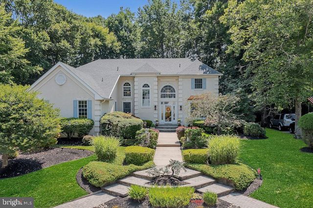 17 STANWYCK RD, Mount Laurel, NJ 08054