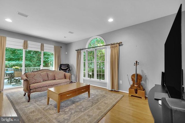 17 STANWYCK RD, Mount Laurel, NJ 08054