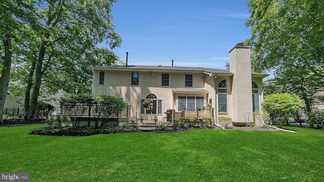 17 STANWYCK RD, Mount Laurel, NJ 08054