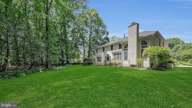 17 STANWYCK RD, Mount Laurel, NJ 08054
