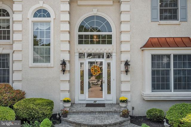 17 STANWYCK RD, Mount Laurel, NJ 08054
