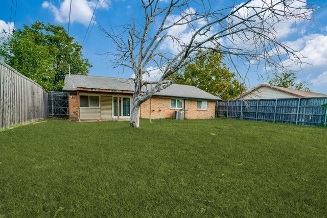 1412 E Park Boulevard, Plano, TX 75074