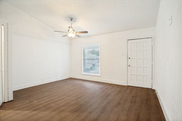 1412 E Park Boulevard, Plano, TX 75074