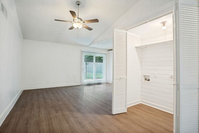 1412 E Park Boulevard, Plano, TX 75074
