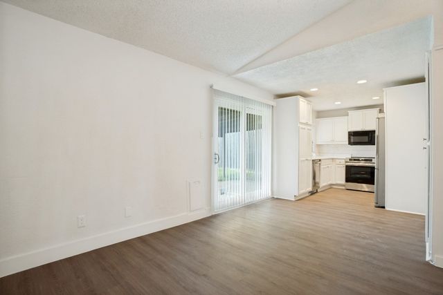 1412 E Park Boulevard, Plano, TX 75074