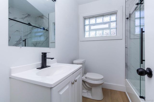 2469 Ferris Avenue, Lincoln Park, MI 48146