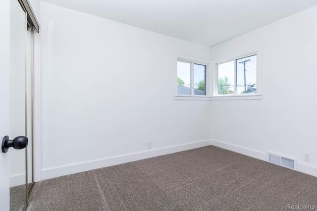 2469 Ferris Avenue, Lincoln Park, MI 48146