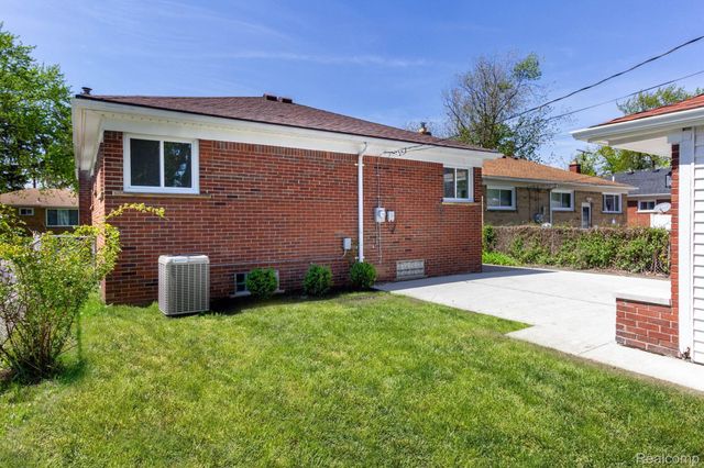 2469 Ferris Avenue, Lincoln Park, MI 48146