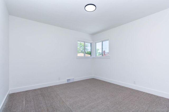 2469 Ferris Avenue, Lincoln Park, MI 48146