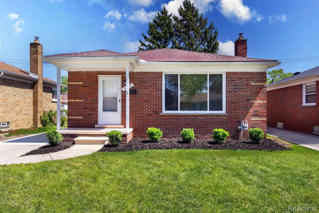 2469 Ferris Avenue, Lincoln Park, MI 48146