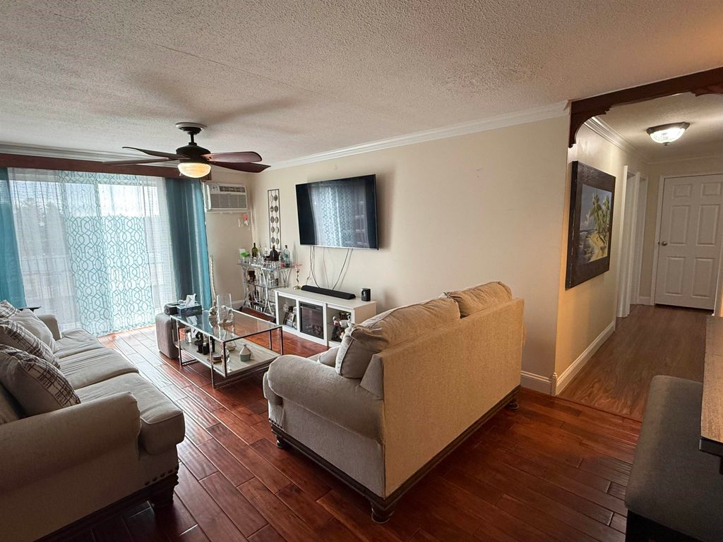 5 Silvestri Cir Unit 20, Derry, NH 03038