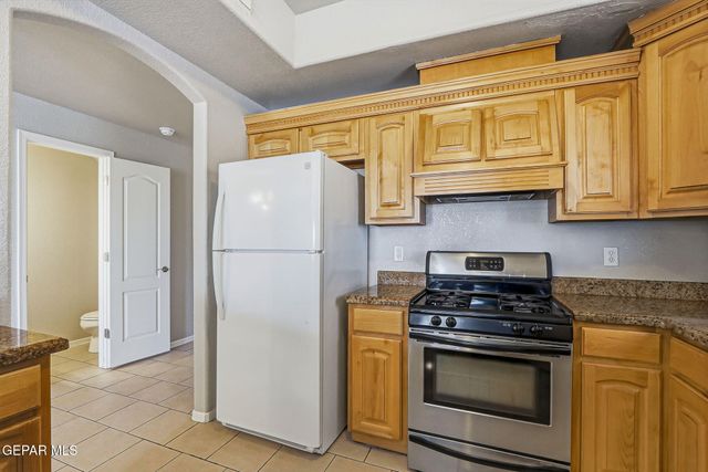 525 GREEN VILLAGE Court A, El Paso, TX 79912