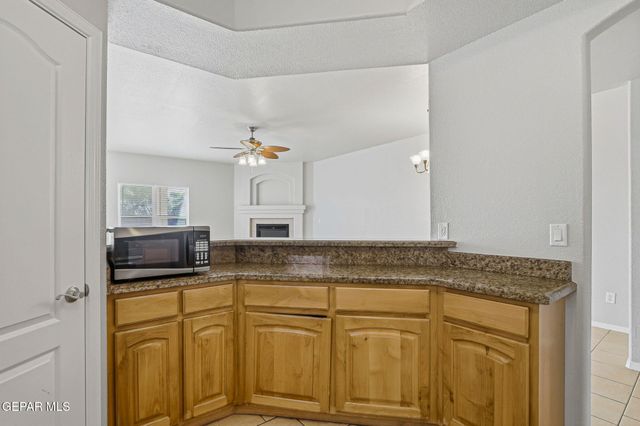 525 GREEN VILLAGE Court A, El Paso, TX 79912