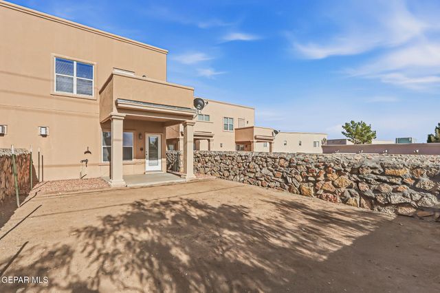 525 GREEN VILLAGE Court A, El Paso, TX 79912