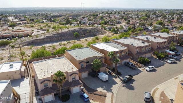 525 GREEN VILLAGE Court A, El Paso, TX 79912