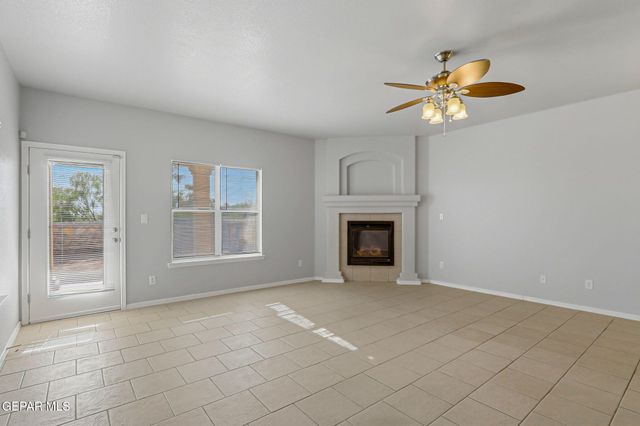 525 GREEN VILLAGE Court A, El Paso, TX 79912