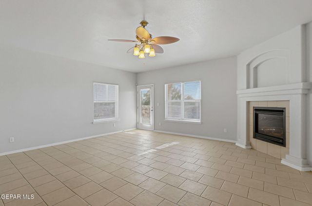 525 GREEN VILLAGE Court A, El Paso, TX 79912