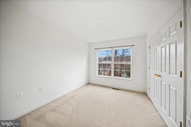 23094 FONTWELL SQ, Sterling, VA 20166