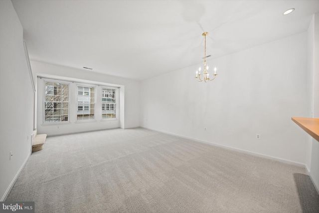 23094 FONTWELL SQ, Sterling, VA 20166