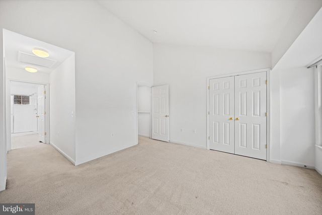 23094 FONTWELL SQ, Sterling, VA 20166