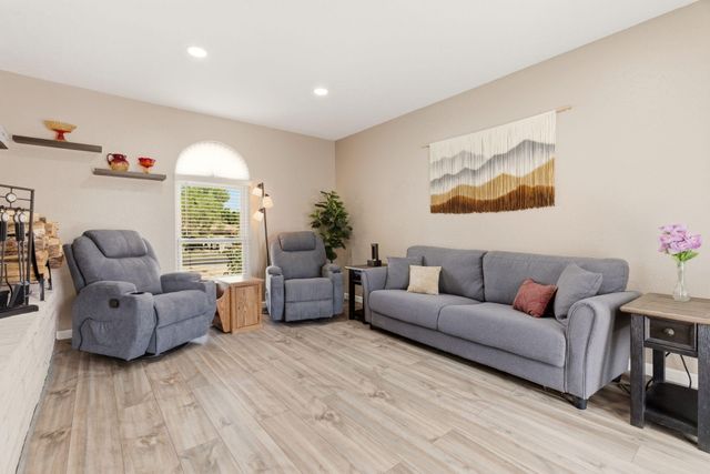 207 Goodman Avenue, Rio Communities, NM 87002