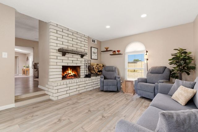 207 Goodman Avenue, Rio Communities, NM 87002