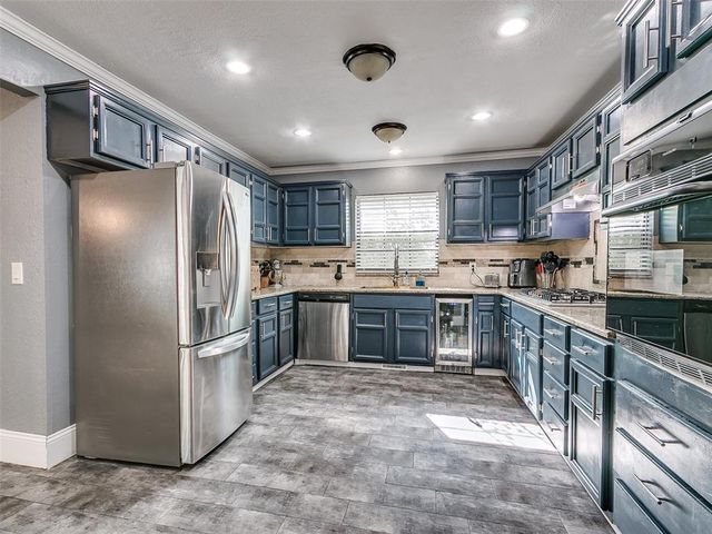 11613 Footmans Court, Yukon, OK 73099