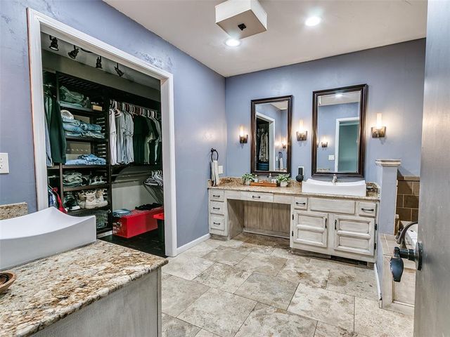11613 Footmans Court, Yukon, OK 73099