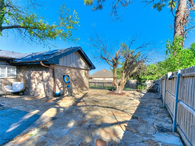 11613 Footmans Court, Yukon, OK 73099