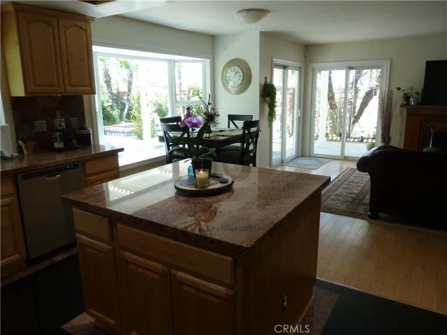 411 Newcastle Street, Thousand Oaks, CA 91361