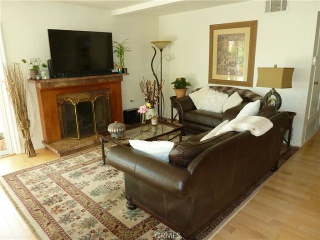 411 Newcastle Street, Thousand Oaks, CA 91361