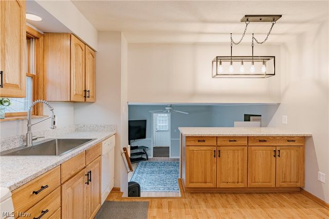 5301 Regency Drive, Parma, OH 44129