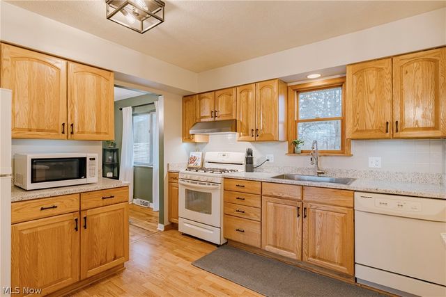 5301 Regency Drive, Parma, OH 44129