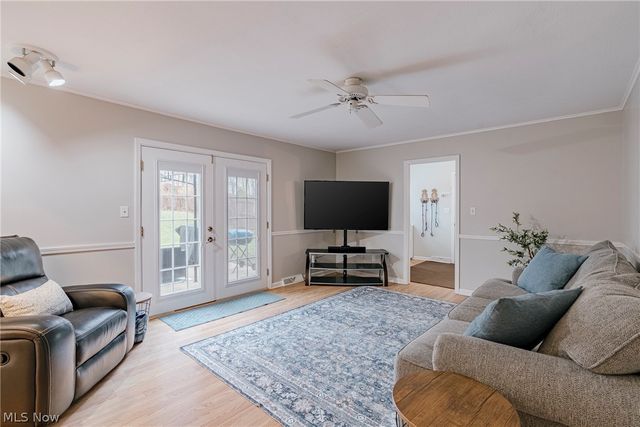 5301 Regency Drive, Parma, OH 44129