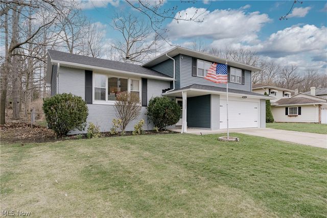 5301 Regency Drive, Parma, OH 44129