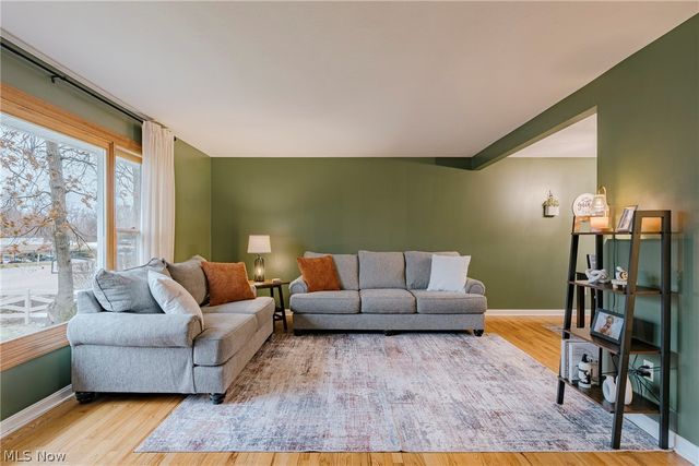 5301 Regency Drive, Parma, OH 44129