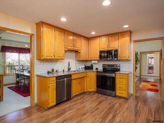 2304 N 150 Avenue, Omaha, NE 68116