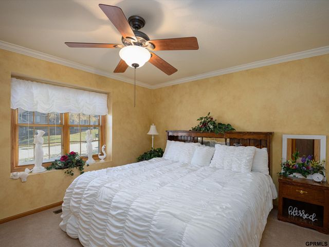 2304 N 150 Avenue, Omaha, NE 68116